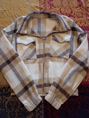 Plaid Zip-Front Shacket in Beige/White